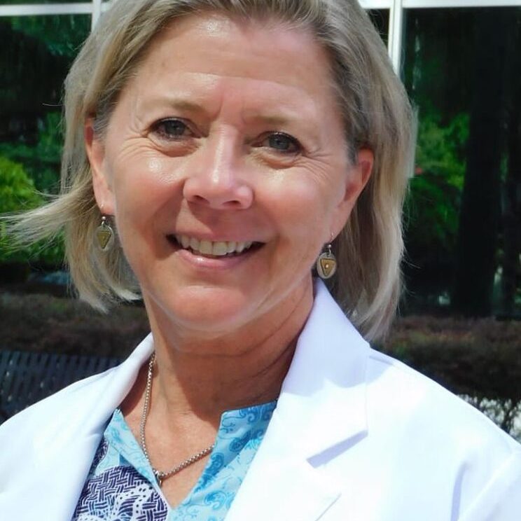 GG-White-Coat-Crop-Extreme-1